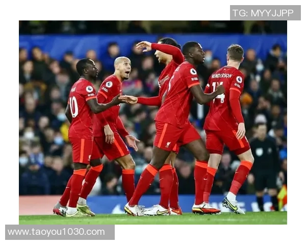 曼城与利物浦历史交锋回顾及战绩分析探讨